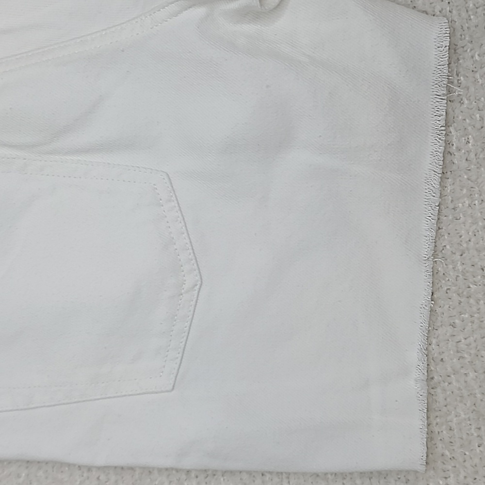 Boyish Monty Cotton Blend High Rise Relaxed Raw Hem Shorts Vintage White NWOT - Picture 17 of 17